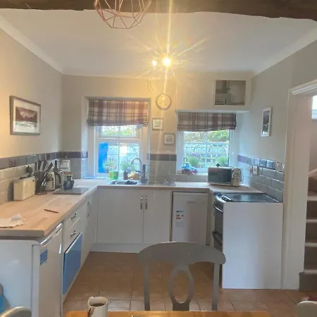 Charming 3 Bedrooms In בית נופש *