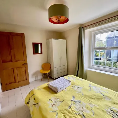 Charming 3 Bedrooms In Casa vacanze Tirril